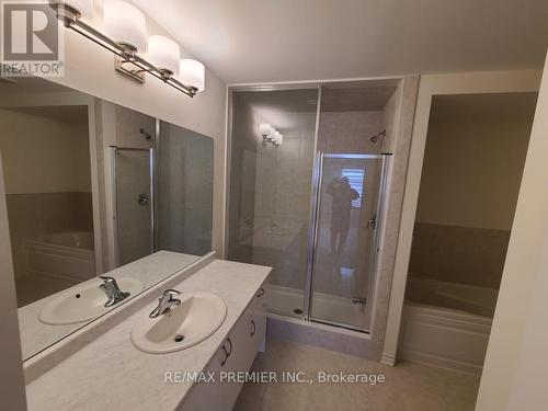 25 George Brier Drive E, Brant, ON - Indoor Photo Showing Bathroom