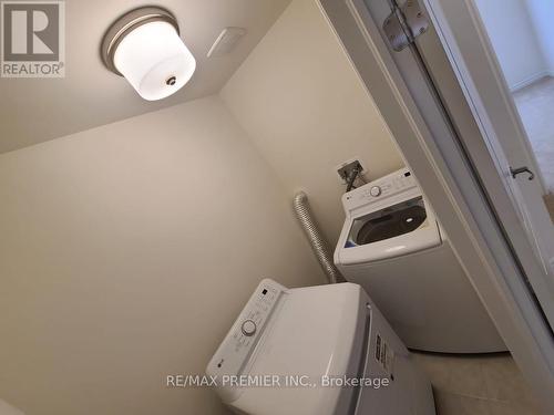 25 George Brier Drive E, Brant, ON - Indoor Photo Showing Laundry Room