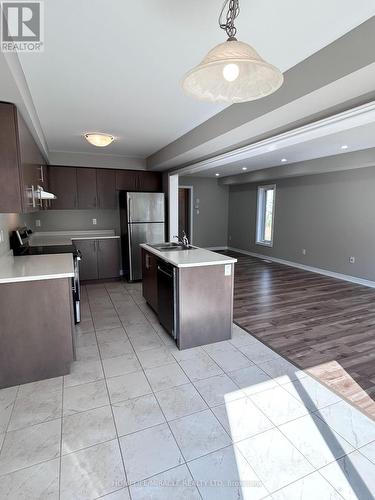 28 - 755 Linden Drive, Cambridge, ON - Indoor Photo Showing Kitchen