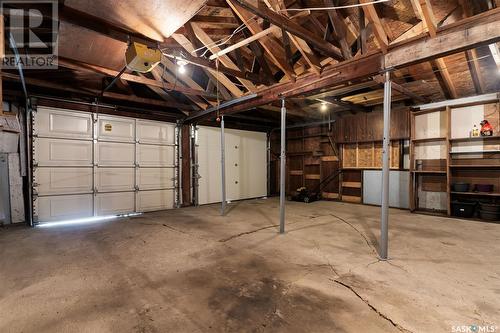 4115 2Nd Avenue, Regina, SK - Indoor Photo Showing Garage