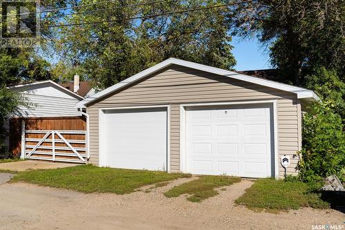 4115 2Nd Avenue, Regina, SK - Outdoor