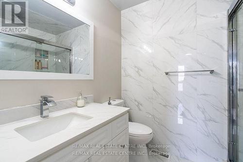 3104 Harold Sheard Drive, Mississauga, ON - Indoor Photo Showing Bathroom