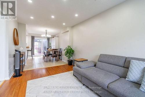 3104 Harold Sheard Drive, Mississauga, ON - Indoor Photo Showing Living Room