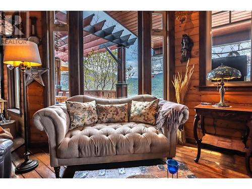 795 Sheep Creek Road, Keremeos, BC - Indoor