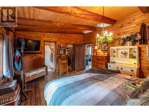 795 Sheep Creek Road, Keremeos, BC - Indoor Photo Showing Bedroom