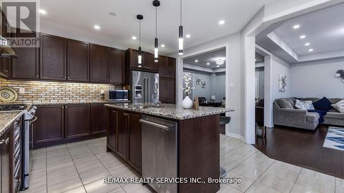 104 Roulette Crescent, Brampton, ON - Indoor Photo Showing Kitchen With Stainless Steel Kitchen With Upgraded Kitchen