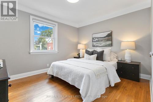 30 Cliftonvale Avenue, London, ON - Indoor Photo Showing Bedroom