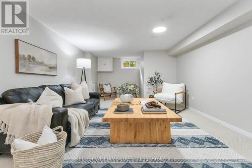 30 Cliftonvale Avenue, London, ON - Indoor Photo Showing Living Room