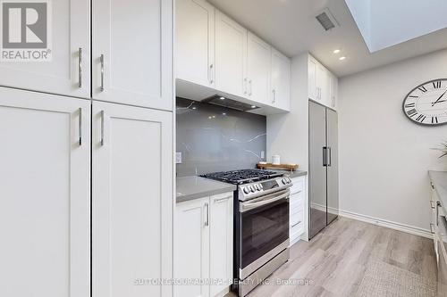 394 Old Orchard Grove, Toronto, ON - Indoor Photo Showing Kitchen