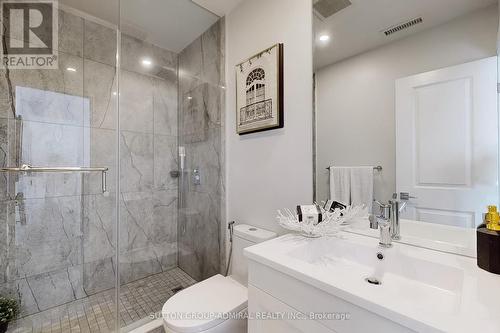 394 Old Orchard Grove, Toronto, ON - Indoor Photo Showing Bathroom