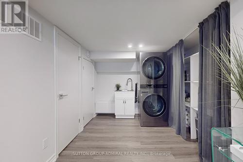 394 Old Orchard Grove, Toronto, ON - Indoor Photo Showing Laundry Room