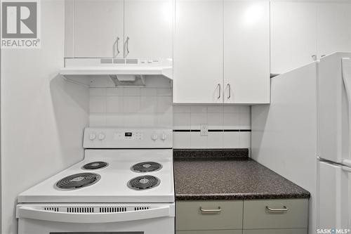 11 111 St Lawrence Crescent, Saskatoon, SK - Indoor Photo Showing Kitchen