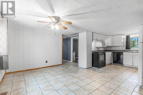 6929 -6937 Concession Four Road W, West Lincoln, ON - Indoor Photo Showing Kitchen