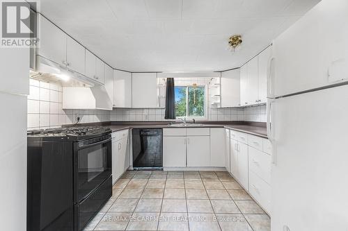 6929 -6937 Concession Four Road W, West Lincoln, ON - Indoor Photo Showing Kitchen