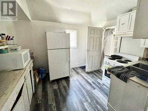 184 Elgin St, Sault Ste. Marie, ON - Indoor Photo Showing Kitchen