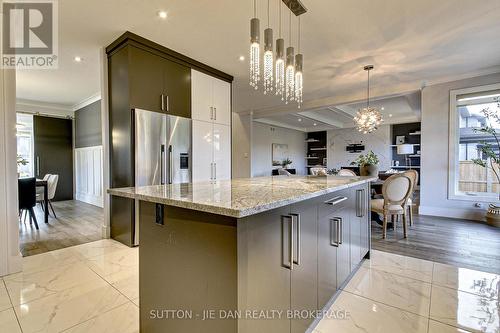 3289 Mersea Street, London, ON - Indoor Photo Showing Kitchen With Upgraded Kitchen