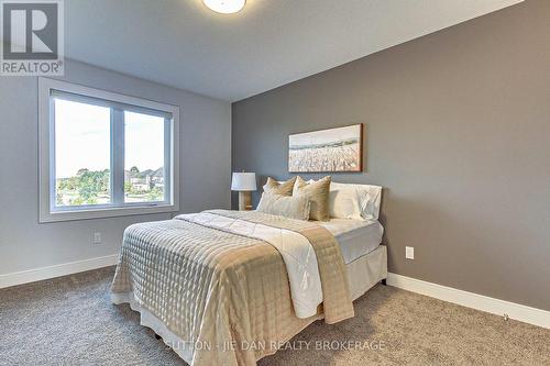 3289 Mersea Street, London, ON - Indoor Photo Showing Bedroom