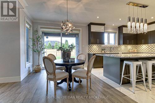 3289 Mersea Street, London, ON - Indoor Photo Showing Dining Room