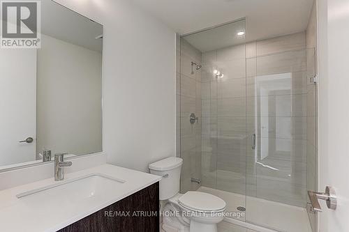 1240 - 10 David Eyer Road, Richmond Hill, ON - Indoor Photo Showing Bathroom