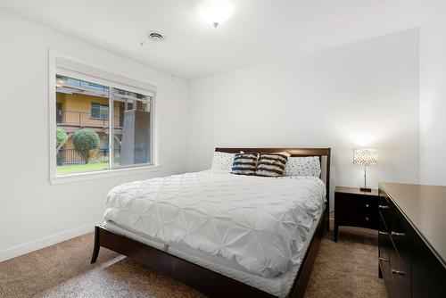 6102-4026 Pritchard Drive, West Kelowna, BC - Indoor Photo Showing Bedroom