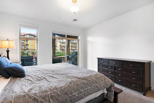 6102-4026 Pritchard Drive, West Kelowna, BC - Indoor Photo Showing Bedroom