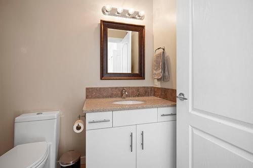 153 Brighton Road, Kelowna, BC - Indoor Photo Showing Bathroom