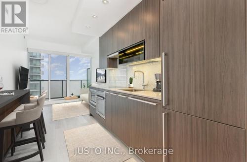 3808 - 115 Mcmahon Drive, Toronto, ON - Indoor Photo Showing Kitchen