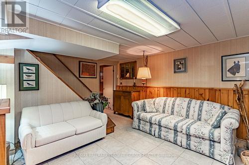 63 Nelson Street, Barrie, ON - Indoor Photo Showing Living Room