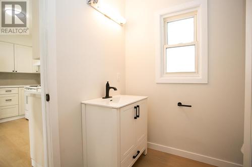 349 First Ave, Sault Ste. Marie, ON - Indoor Photo Showing Bathroom