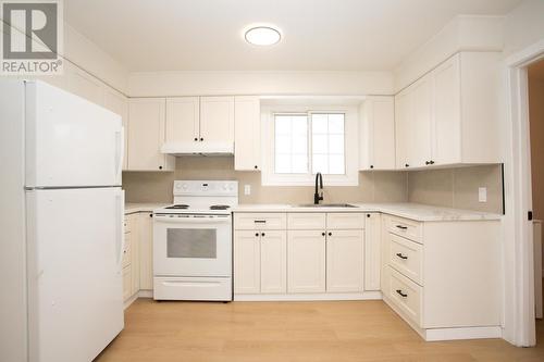 349 First Ave, Sault Ste. Marie, ON - Indoor Photo Showing Kitchen