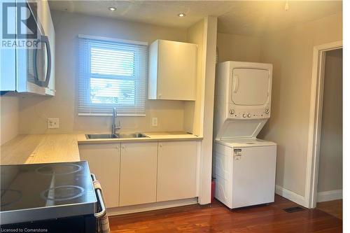 439 Upper Gage Avenue, Hamilton, ON - Indoor Photo Showing Laundry Room