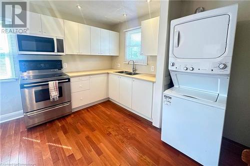 439 Upper Gage Avenue, Hamilton, ON - Indoor Photo Showing Laundry Room