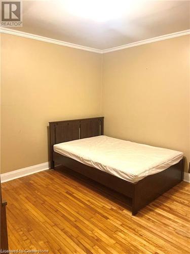 439 Upper Gage Avenue, Hamilton, ON - Indoor Photo Showing Bedroom