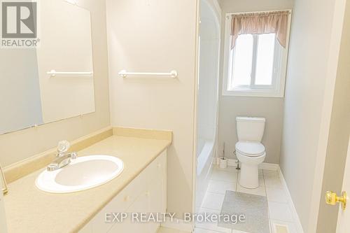 135 Cotton Grass Street, Kitchener, ON - Indoor Photo Showing Bathroom