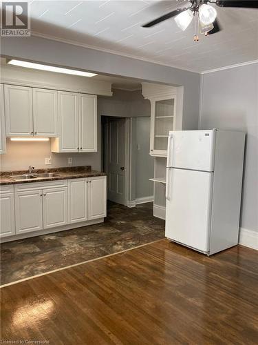 224 7Th Street E, Owen Sound, ON - Indoor Photo Showing Kitchen With Double Sink