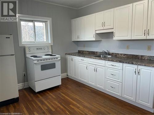 224 7Th Street E, Owen Sound, ON - Indoor Photo Showing Kitchen