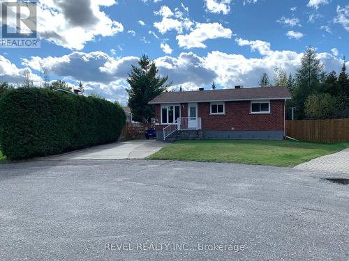 35 Carleton Place, Timmins (Main Area), ON - Outdoor