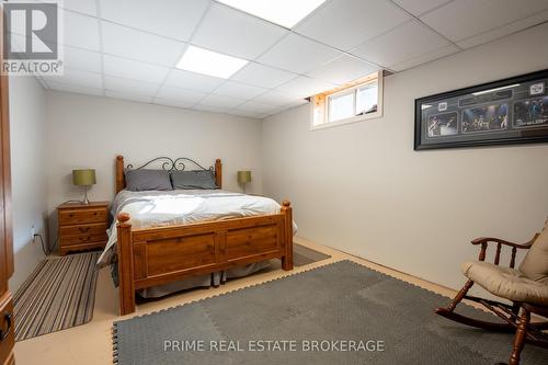 8791 Timberwood Trail, Lambton Shores (Grand Bend), ON - Indoor Photo Showing Bedroom