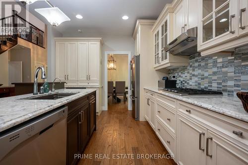 8791 Timberwood Trail, Lambton Shores (Grand Bend), ON - Indoor Photo Showing Kitchen With Upgraded Kitchen