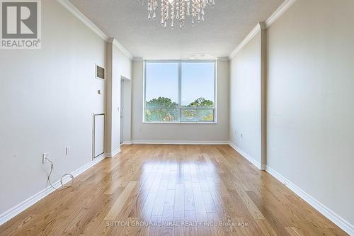 1515 - 100 Burloak Drive, Burlington, ON - Indoor Photo Showing Other Room