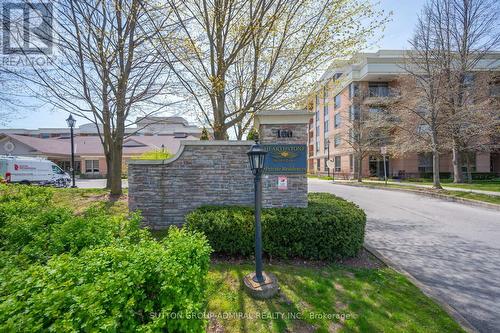 1515 - 100 Burloak Drive, Burlington, ON - Outdoor