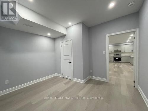 2331 Saw Whet Boulevard, Oakville, ON - Indoor Photo Showing Other Room