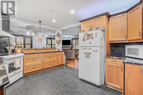 271 Bedford Road, Kitchener, ON - Indoor Photo Showing Kitchen