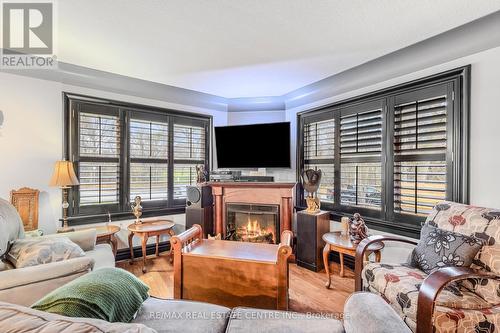 271 Bedford Road, Kitchener, ON - Indoor Photo Showing Living Room With Fireplace