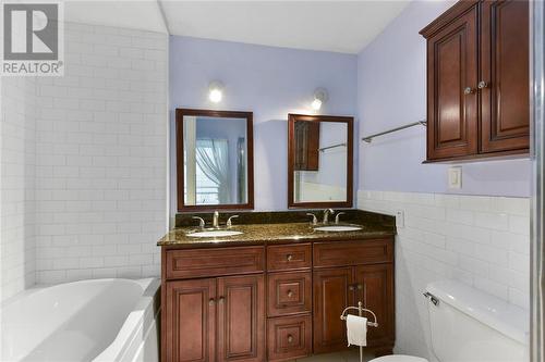 118 North Channel Road, Johnstown, ON - Indoor Photo Showing Bathroom