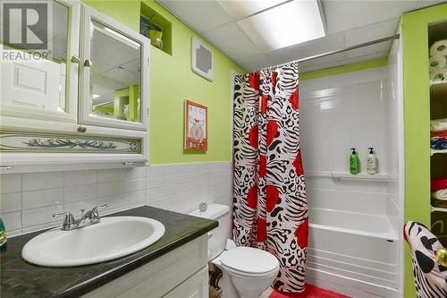 118 North Channel Road, Johnstown, ON - Indoor Photo Showing Bathroom