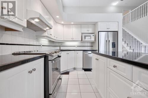 16 Morenz Terrace, Ottawa, ON - Indoor Photo Showing Kitchen