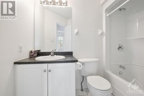 16 Morenz Terrace, Ottawa, ON - Indoor Photo Showing Bathroom