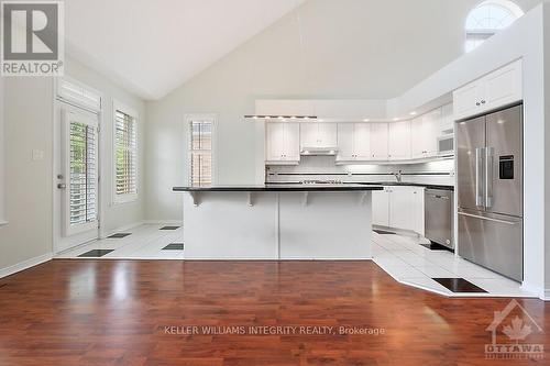 16 Morenz Terrace, Ottawa, ON - Indoor Photo Showing Kitchen