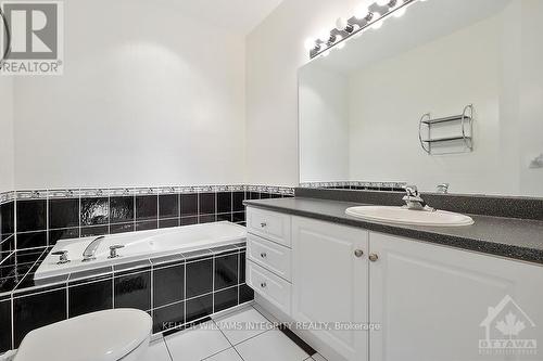 16 Morenz Terrace, Ottawa, ON - Indoor Photo Showing Bathroom